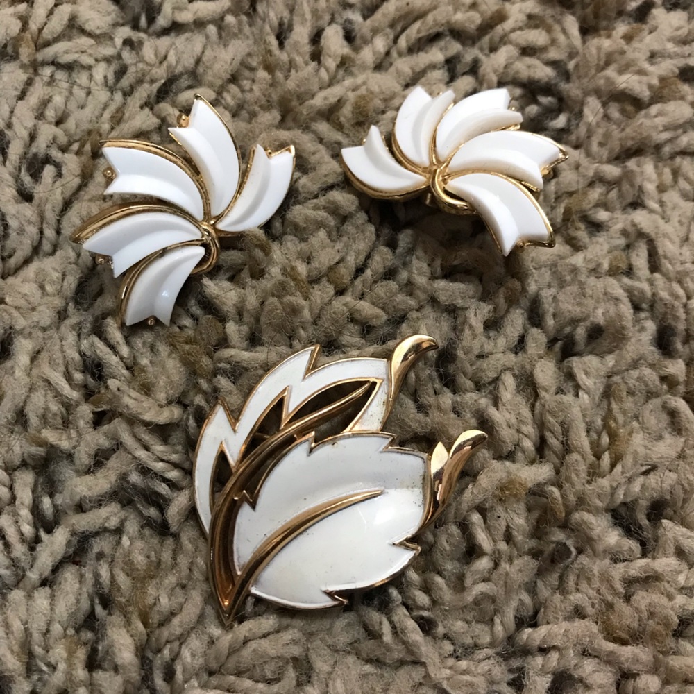 White Clip-On Earrings & Brooch